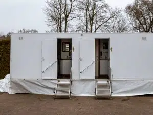 Toiletwagen huren Vip toiletwagen 1800 Shire 800